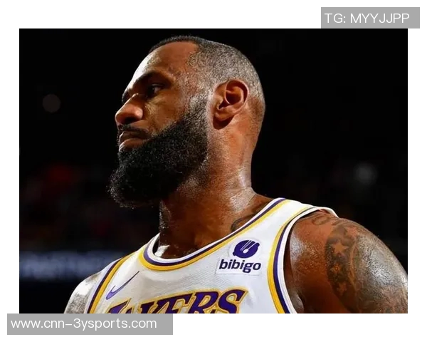 41岁老将詹姆斯背靠背表现依旧出色场均32分钟贡献27分6板8助 41岁老将詹姆斯背靠背表现依旧出色场均32分钟贡献27分6板8助